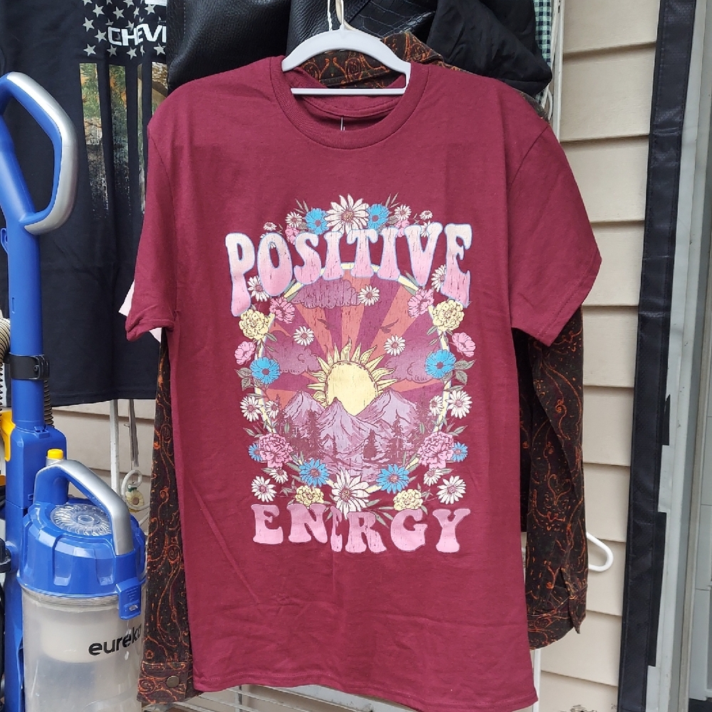 Womens Positive Energy T Shirt BOHO Maroon Sz L Nwt